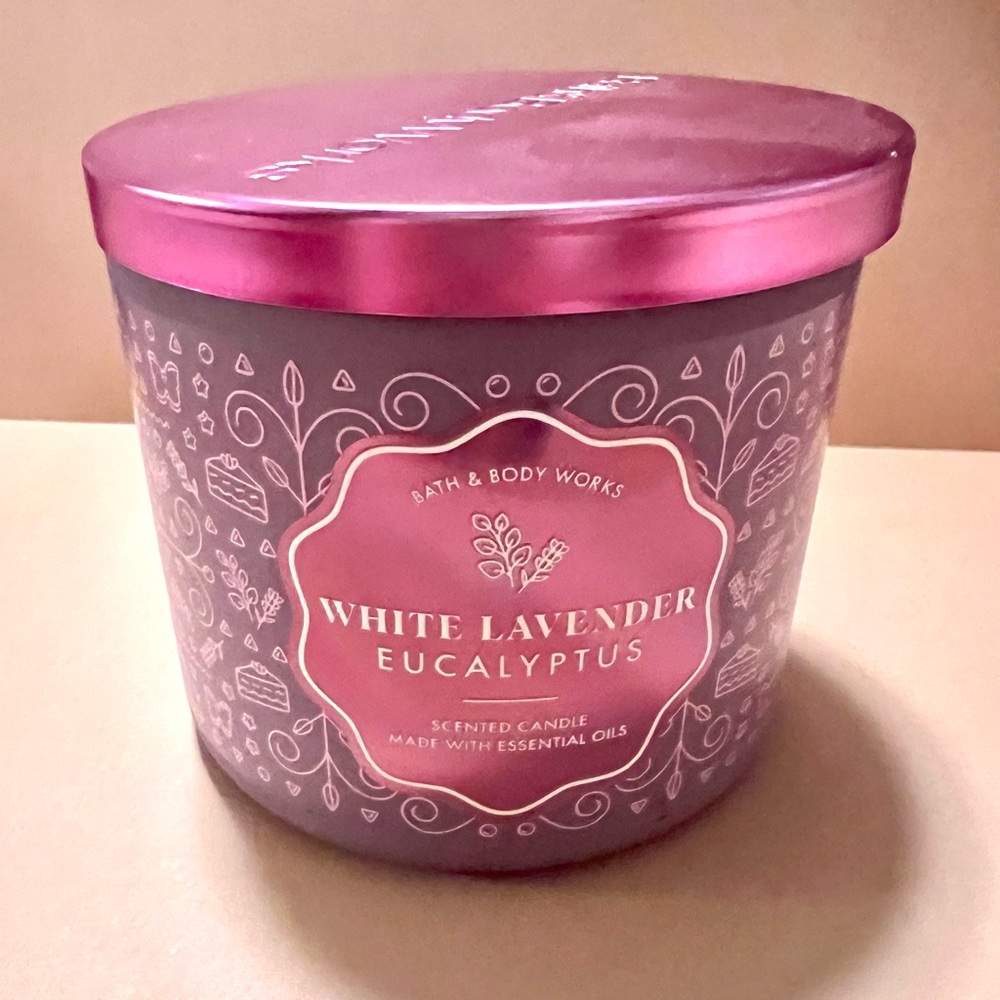 Bath & Body Works White Lavender Eucalyptus 3-Wick Candle